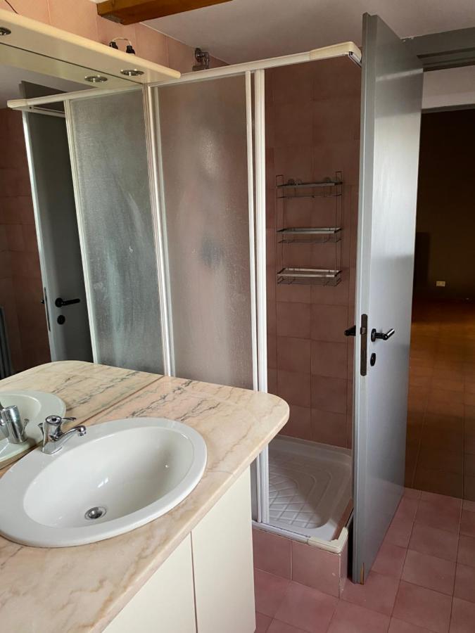 Vicolo Forno Apartman Mercallo Kültér fotó