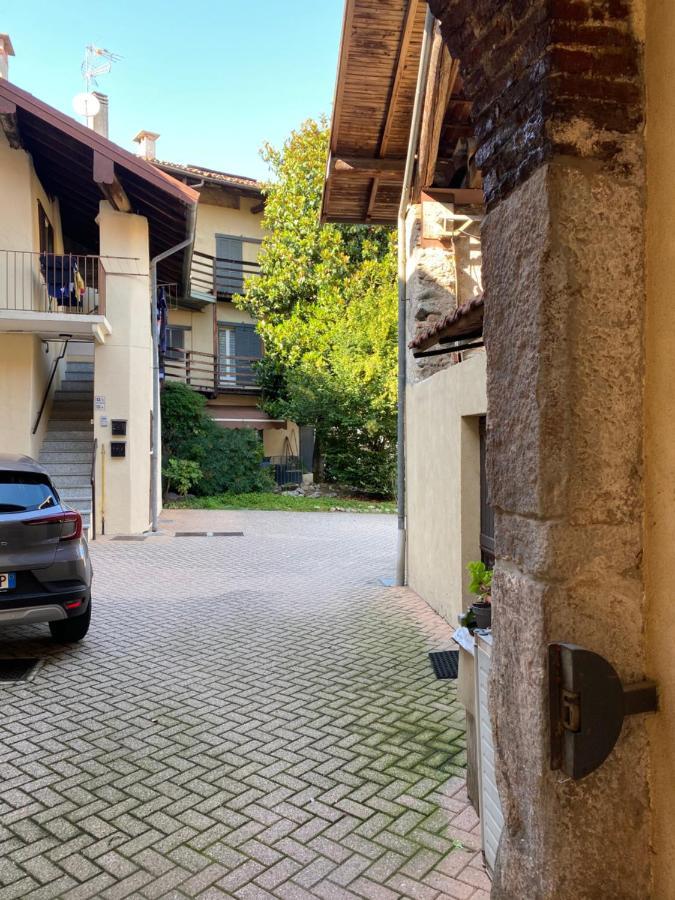 Vicolo Forno Apartman Mercallo Kültér fotó
