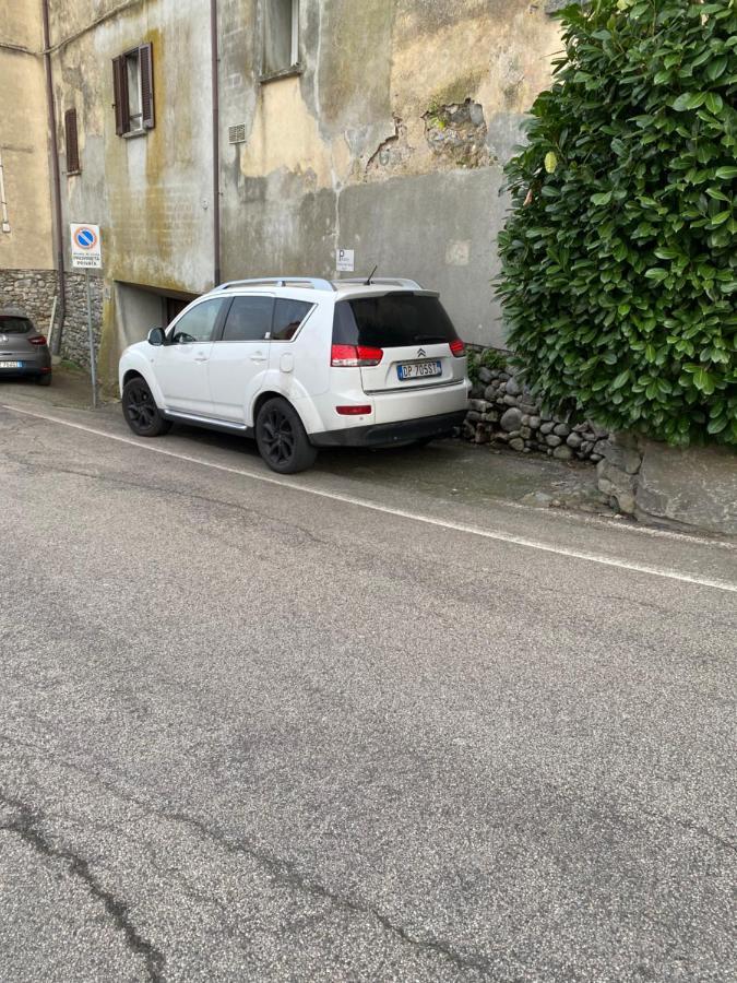 Vicolo Forno Apartman Mercallo Kültér fotó